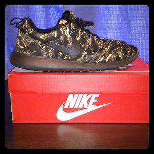 Nike rosherun camo print